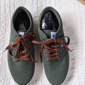 NWT Vans
